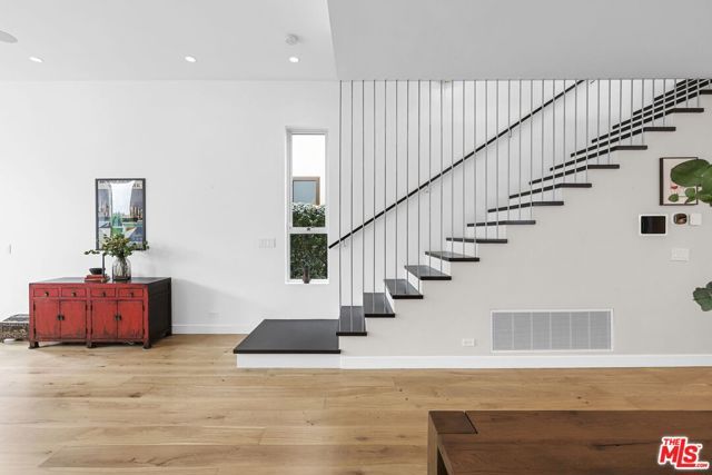 651 Oxford Avenue, Venice (los Angeles), CA 90291