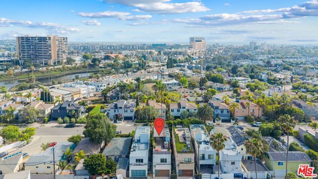 651 Oxford Avenue, Venice (los Angeles), CA 90291