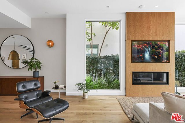 651 Oxford Avenue, Venice (los Angeles), CA 90291