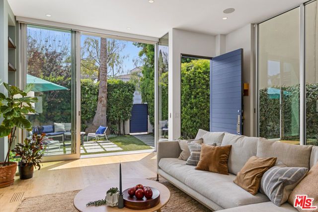 651 Oxford Avenue, Venice (los Angeles), CA 90291