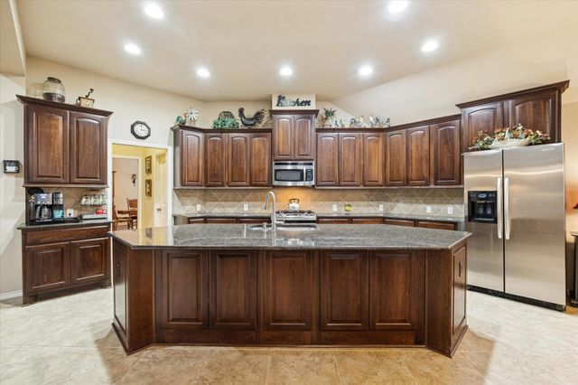 5231 Stoneridge Court, Rosenberg, TX 77471