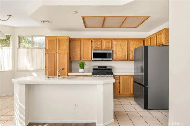690 Canterbury Circle, Corona, CA 92879