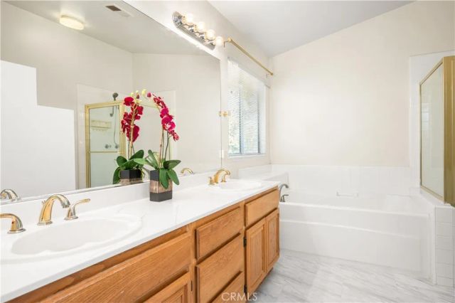 690 Canterbury Circle, Corona, CA 92879