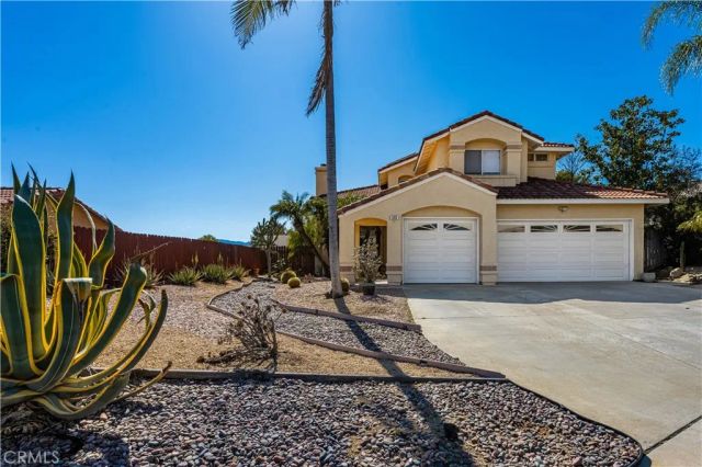 690 Canterbury Circle, Corona, CA 92879