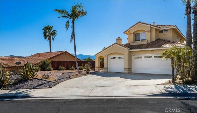 690 Canterbury Circle, Corona, CA 92879