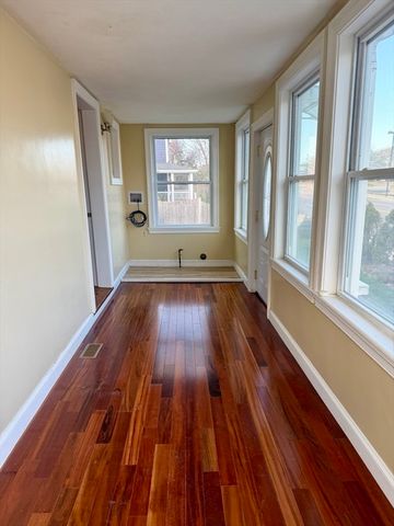 387 Washington St, Westwood, MA 02090