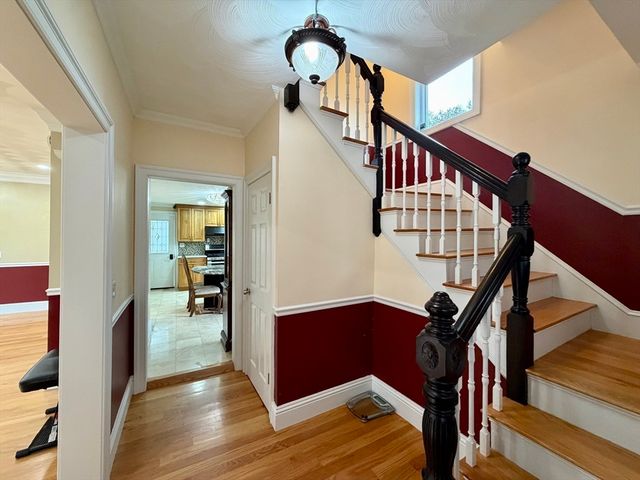 387 Washington St, Westwood, MA 02090