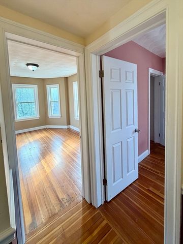 387 Washington St, Westwood, MA 02090