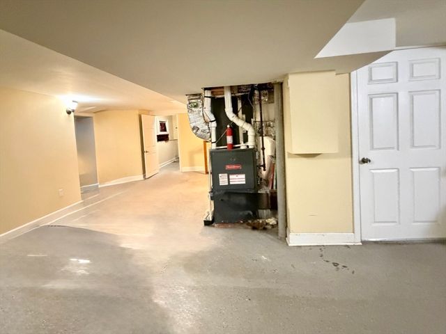 387 Washington St, Westwood, MA 02090