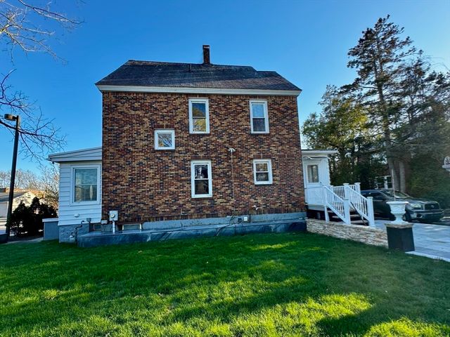 387 Washington St, Westwood, MA 02090