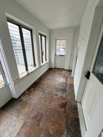 387 Washington St, Westwood, MA 02090