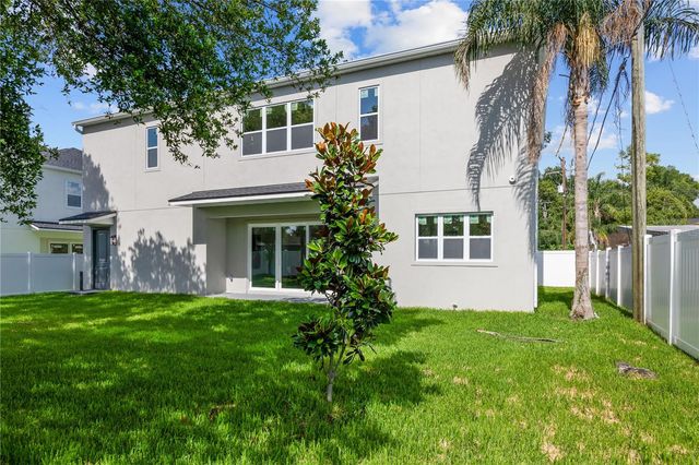 6710 N 17 STREET, Tampa, FL 33610