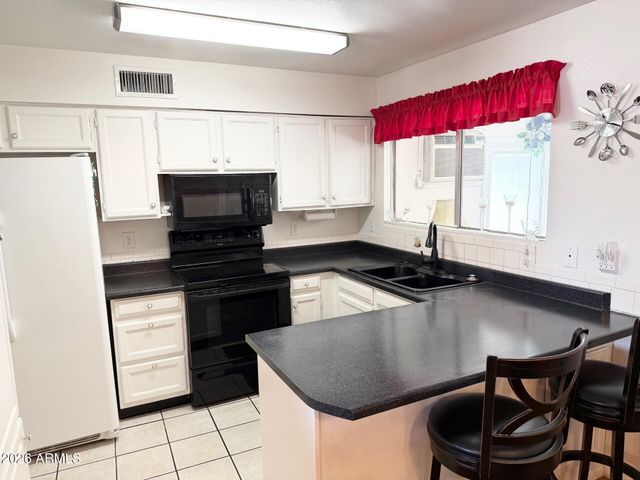 7919 E FLOSSMOOR Avenue, Mesa, AZ 85208