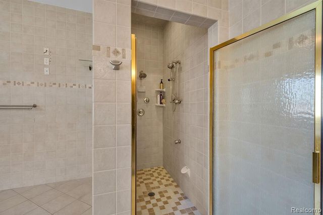 47081 Hidden River Circle, Canton, MI 48188