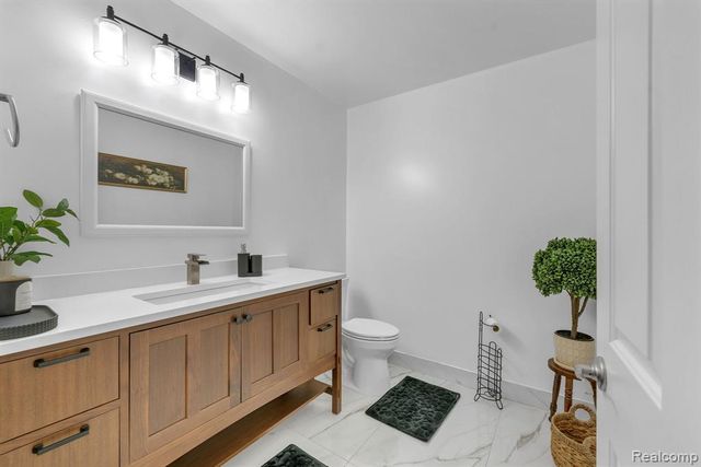 47081 Hidden River Circle, Canton, MI 48188