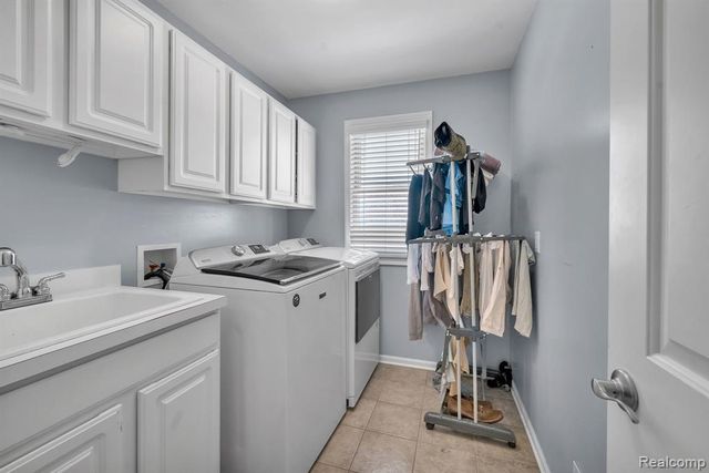 47081 Hidden River Circle, Canton, MI 48188