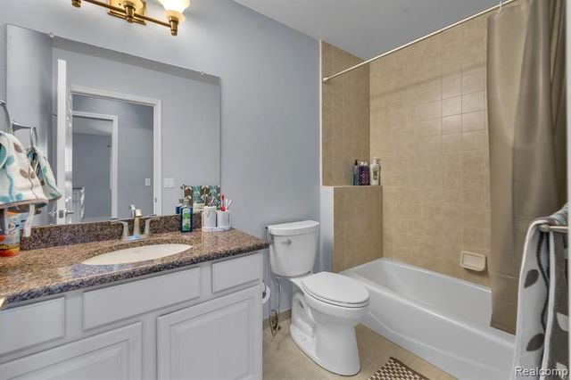 47081 Hidden River Circle, Canton, MI 48188