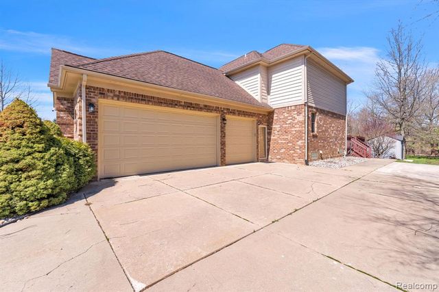47081 Hidden River Circle, Canton, MI 48188