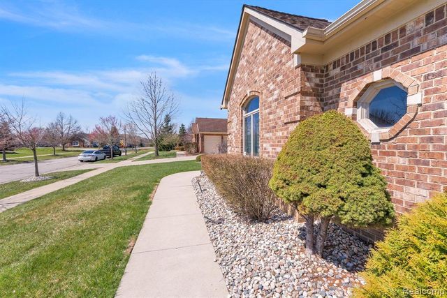 47081 Hidden River Circle, Canton, MI 48188