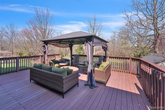 47081 Hidden River Circle, Canton, MI 48188