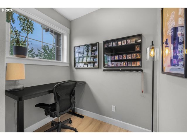 15057 Se GLENBROOK Rd, Clackamas, OR 97015