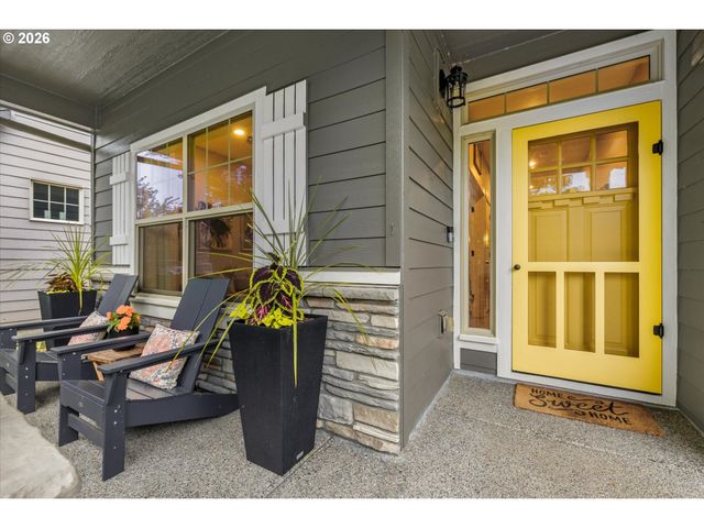 15057 Se GLENBROOK Rd, Clackamas, OR 97015