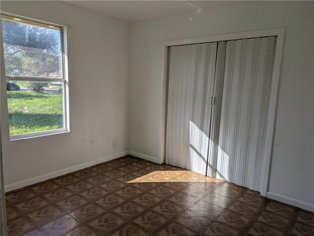 124 Redwood Dr, Mathis, TX 78368