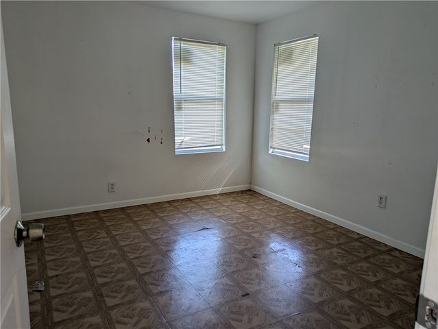 124 Redwood Dr, Mathis, TX 78368