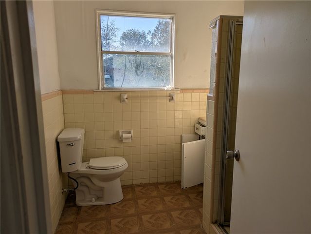124 Redwood Dr, Mathis, TX 78368