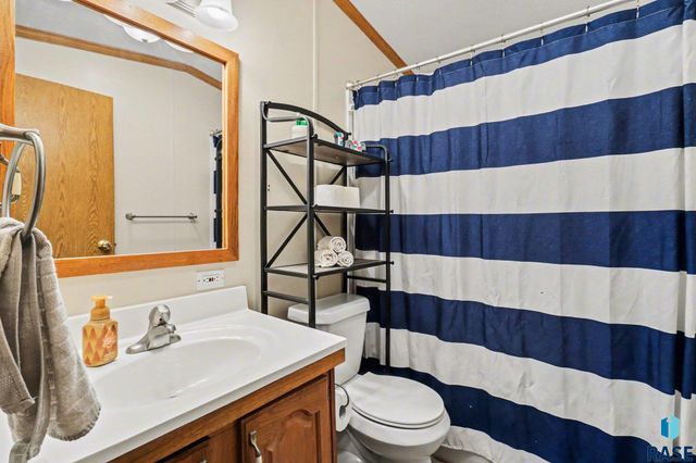 901 N Doland Pl Place, Sioux Falls, SD 57107