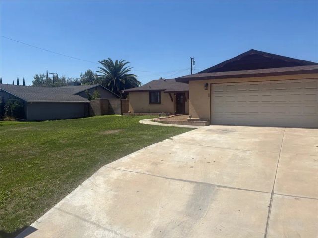 7936 Dumond, Fontana, CA 92336