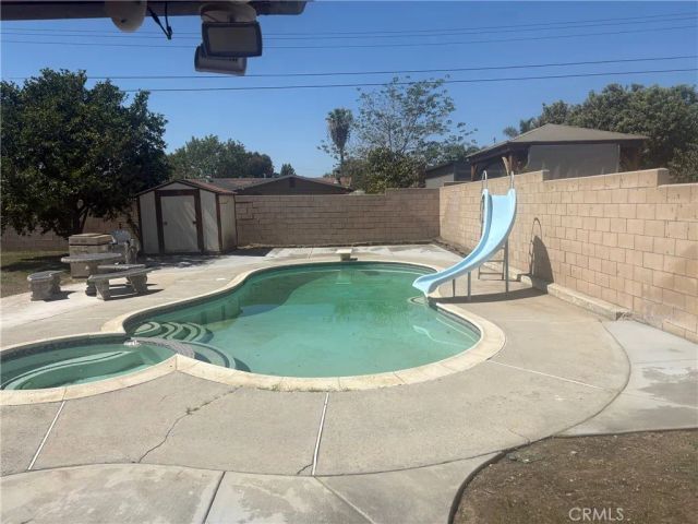 7936 Dumond, Fontana, CA 92336