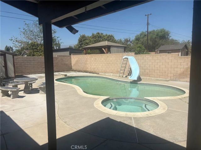 7936 Dumond, Fontana, CA 92336
