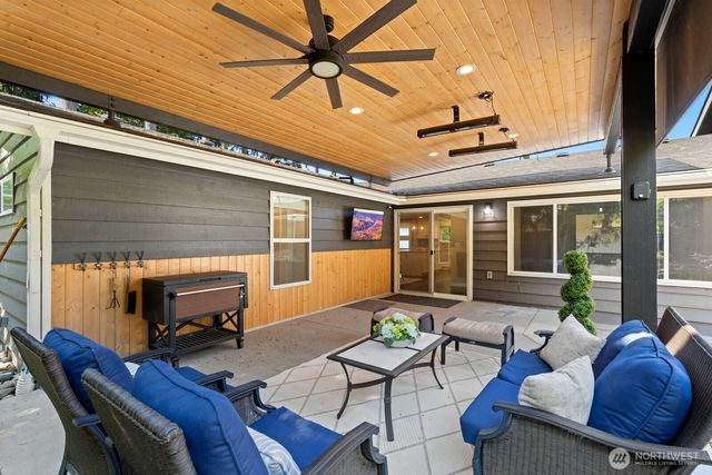 23629 45th Avenue SE, Bothell, WA 98021