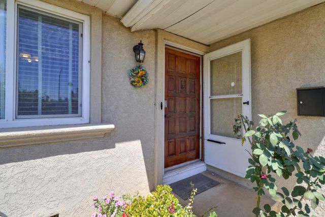 10039 Nebula Way, Sacramento, CA 95827