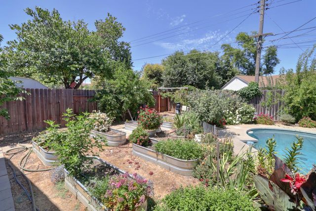 10039 Nebula Way, Sacramento, CA 95827