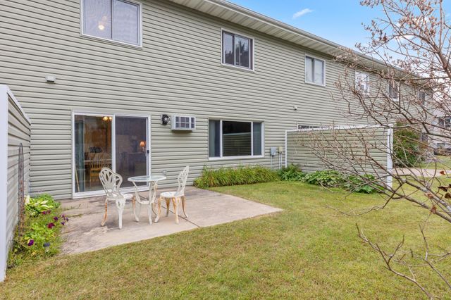 2306 Hillcrest Drive, Brainerd, MN 56401