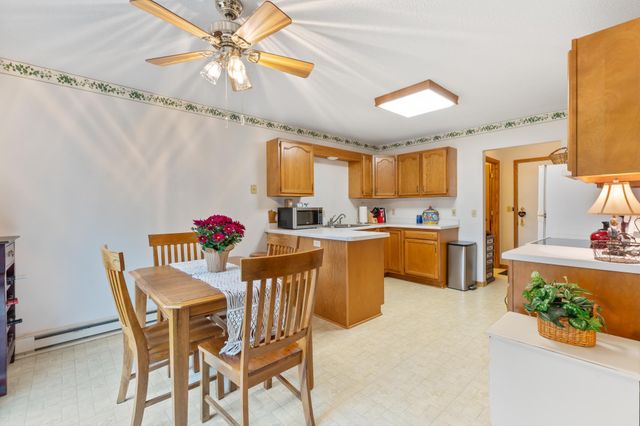 2306 Hillcrest Drive, Brainerd, MN 56401