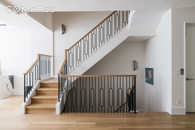 165 E 64th Street TWNHSE, New York City, NY 10065