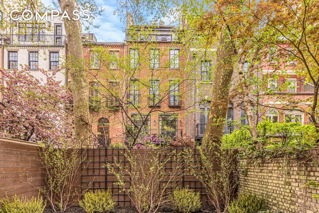 165 E 64th Street TWNHSE, New York City, NY 10065