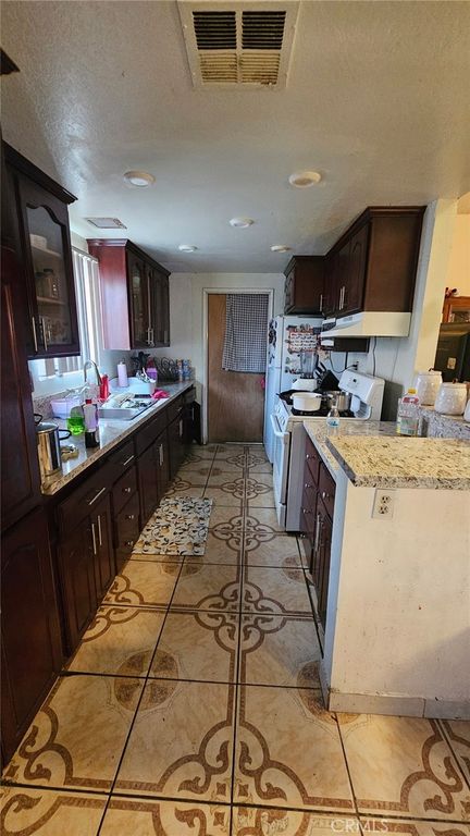 25050 Dana, Moreno Valley, CA 92551 — photo 4