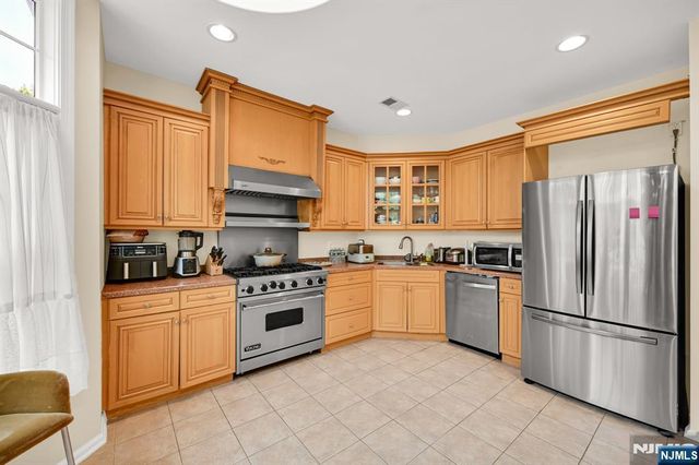 717 Regal Boulevard, Livingston, NJ 07039