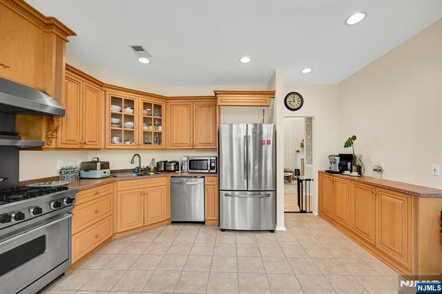 717 Regal Boulevard, Livingston, NJ 07039