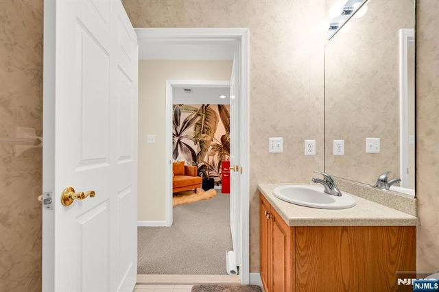 717 Regal Boulevard, Livingston, NJ 07039