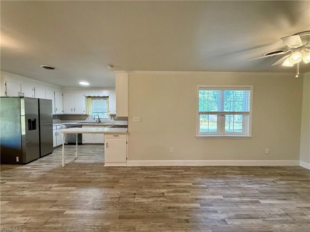 316 Old Hollow Road, Winston-salem, NC 27105