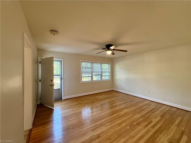 316 Old Hollow Road, Winston-salem, NC 27105