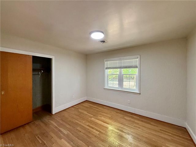 316 Old Hollow Road, Winston-salem, NC 27105