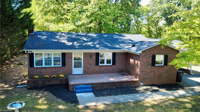 316 Old Hollow Road, Winston-salem, NC 27105