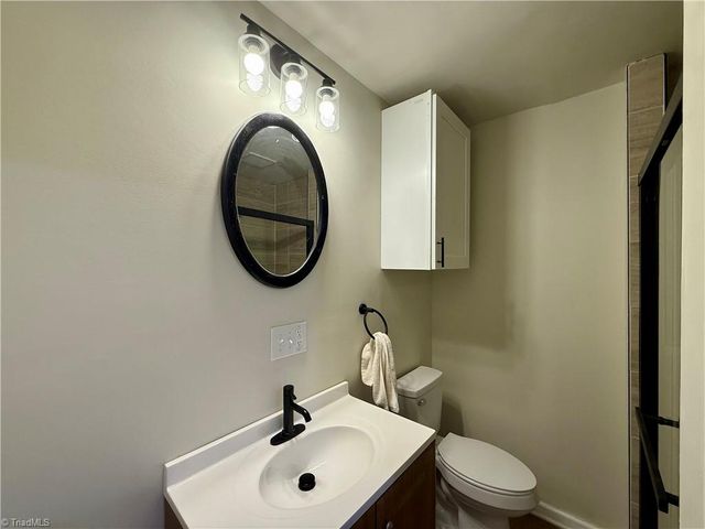 316 Old Hollow Road, Winston-salem, NC 27105