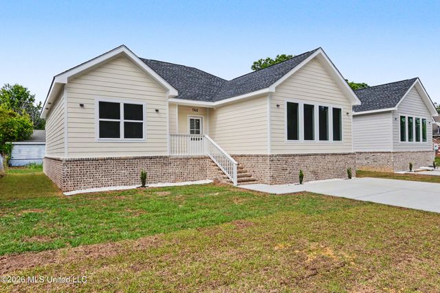 1740 Garden Park Drive, Biloxi, MS 39531